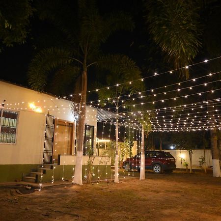 The Q3 Inn Guwahati Buitenkant foto