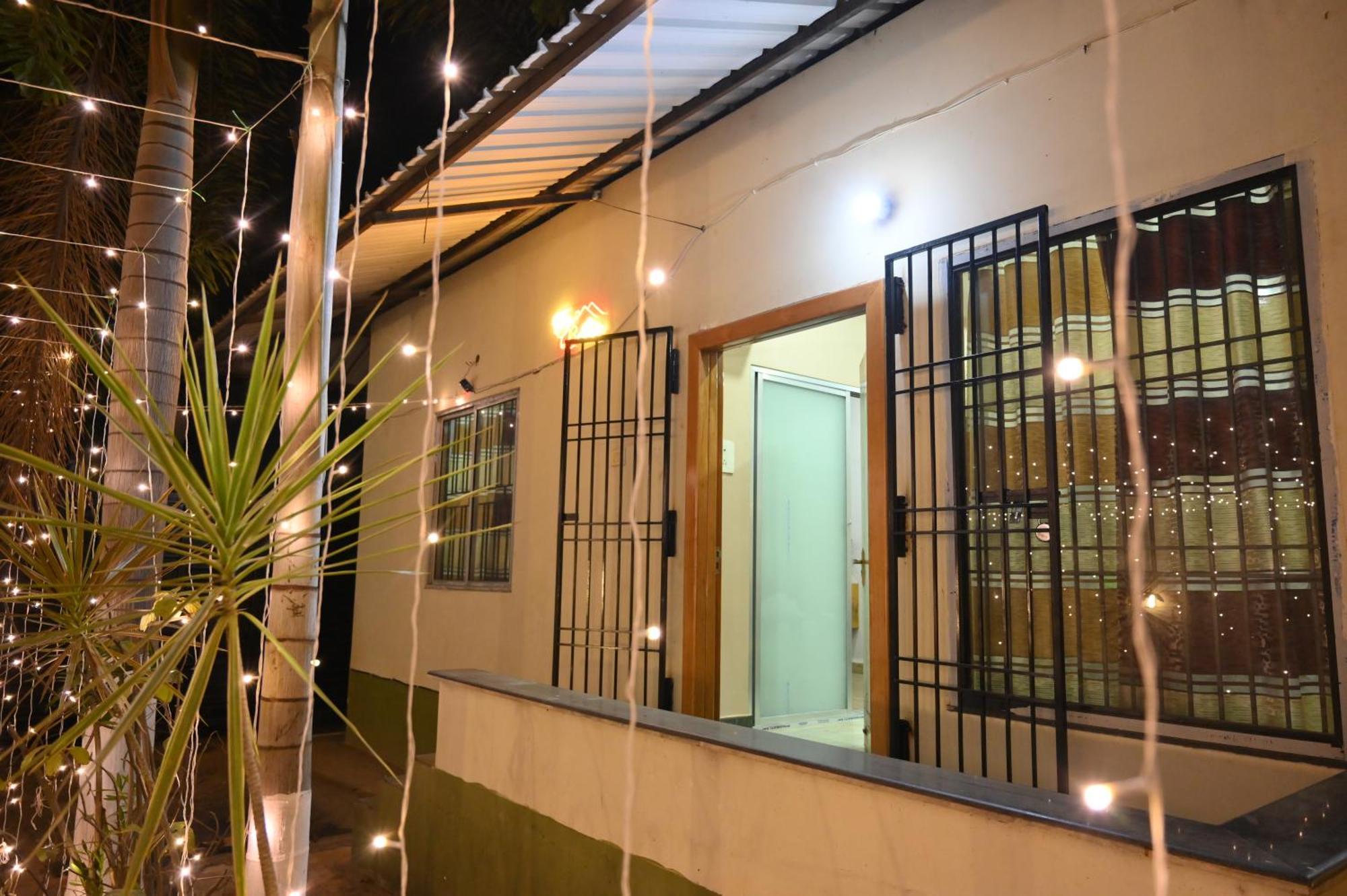 The Q3 Inn Guwahati Buitenkant foto
